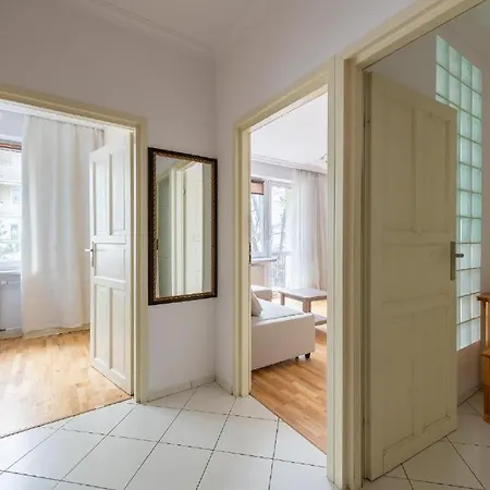 Orla 6 Prywatne Mieszkanie Z Oddzielna Sypialnia I Balkonem 300 Od Metra Ratusz Samodzielne Zameldowanie! Self Check-in System! Apartamento *